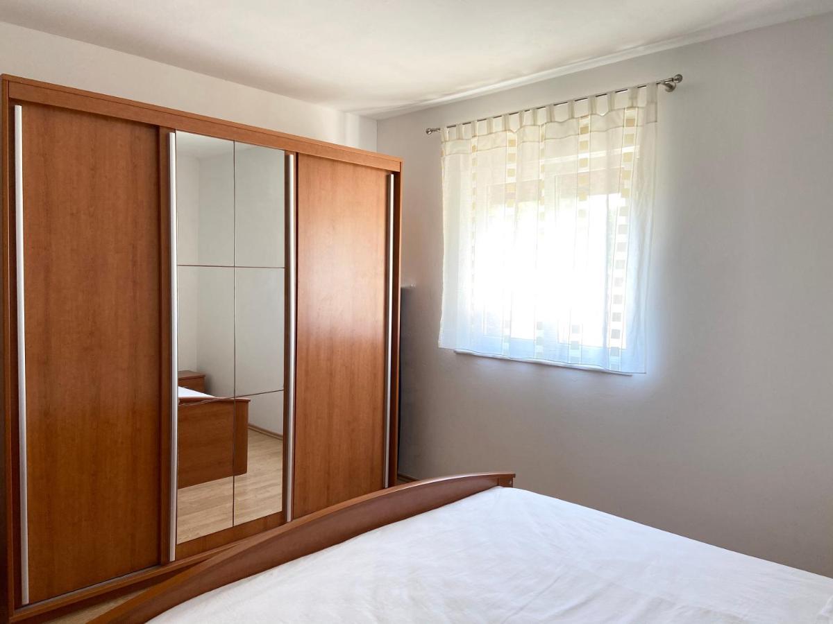 Apartments Pijaza Banjol Eksteriør bilde