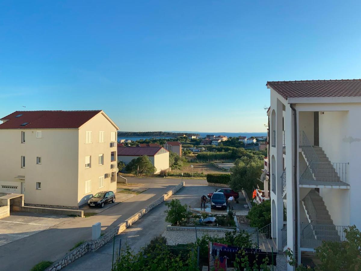 Apartments Pijaza Banjol Eksteriør bilde