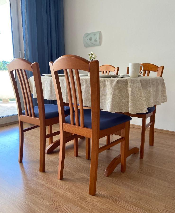 Apartments Pijaza Banjol Eksteriør bilde